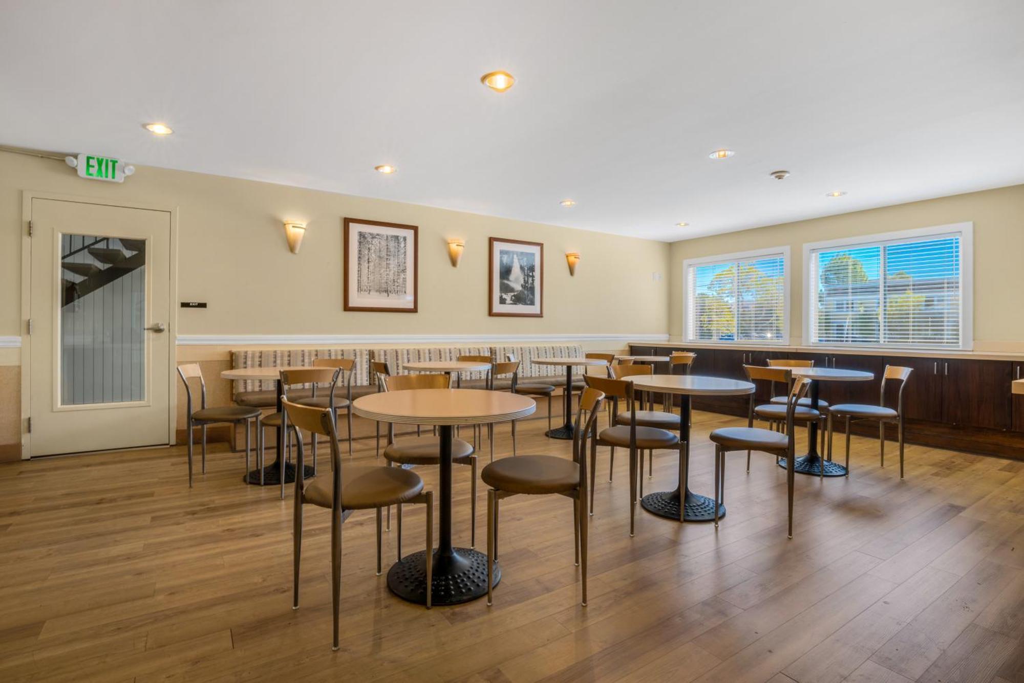 Marin Suites Hotel Corte Madera Bagian luar foto