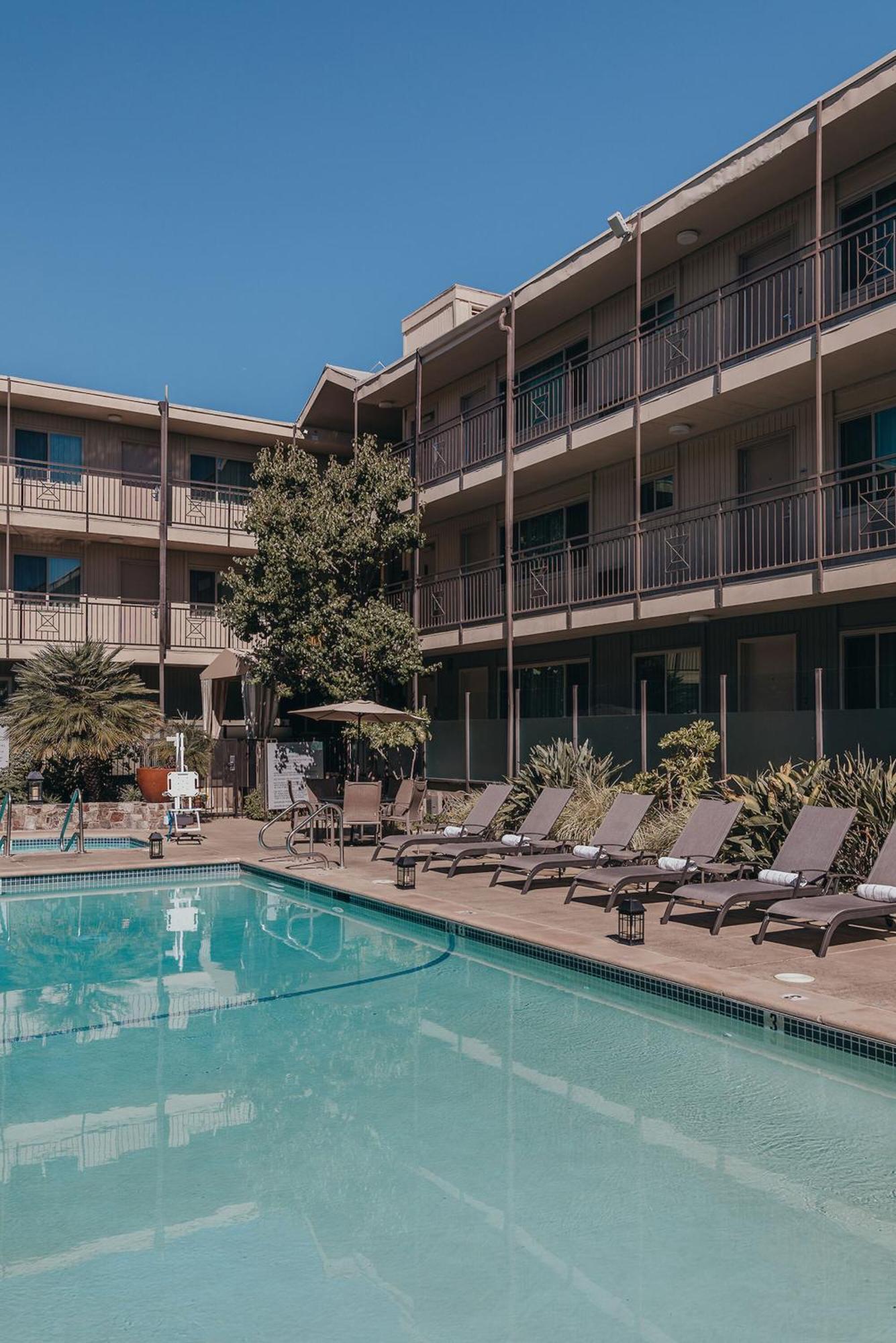 Marin Suites Hotel Corte Madera Bagian luar foto