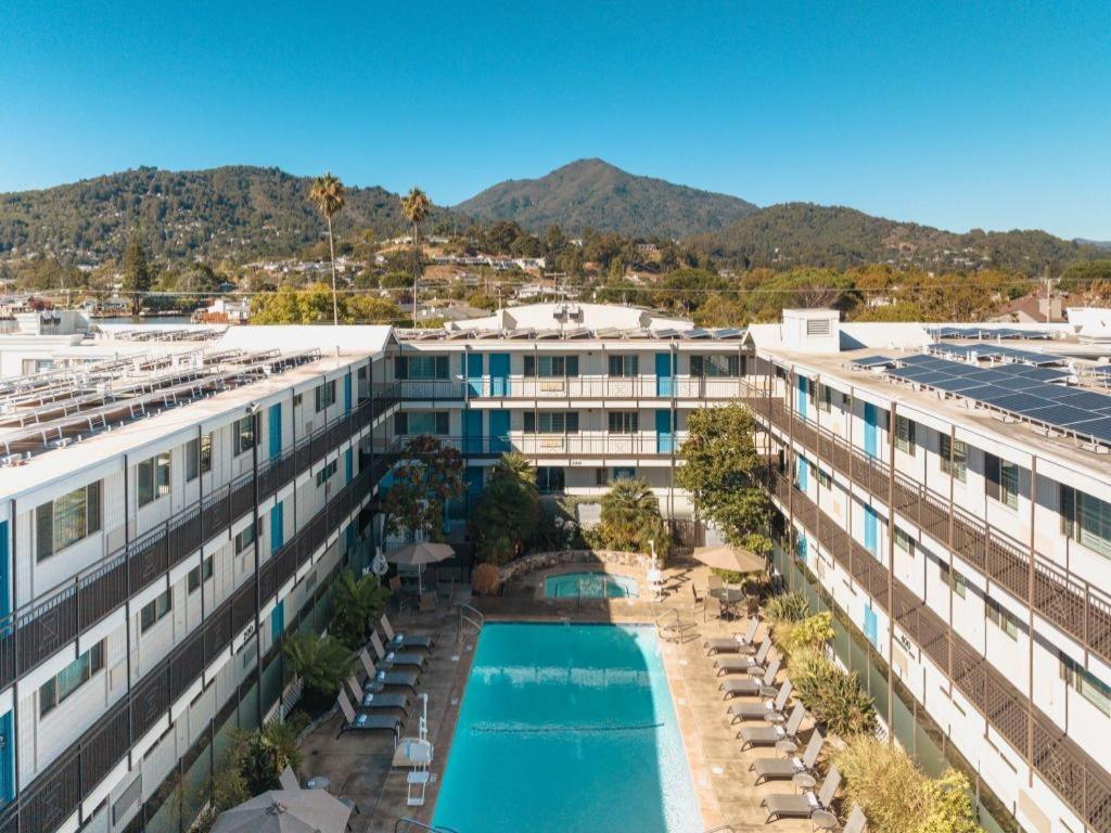 Marin Suites Hotel Corte Madera Bagian luar foto