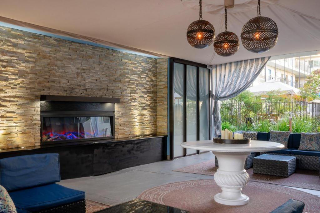 Marin Suites Hotel Corte Madera Bagian luar foto