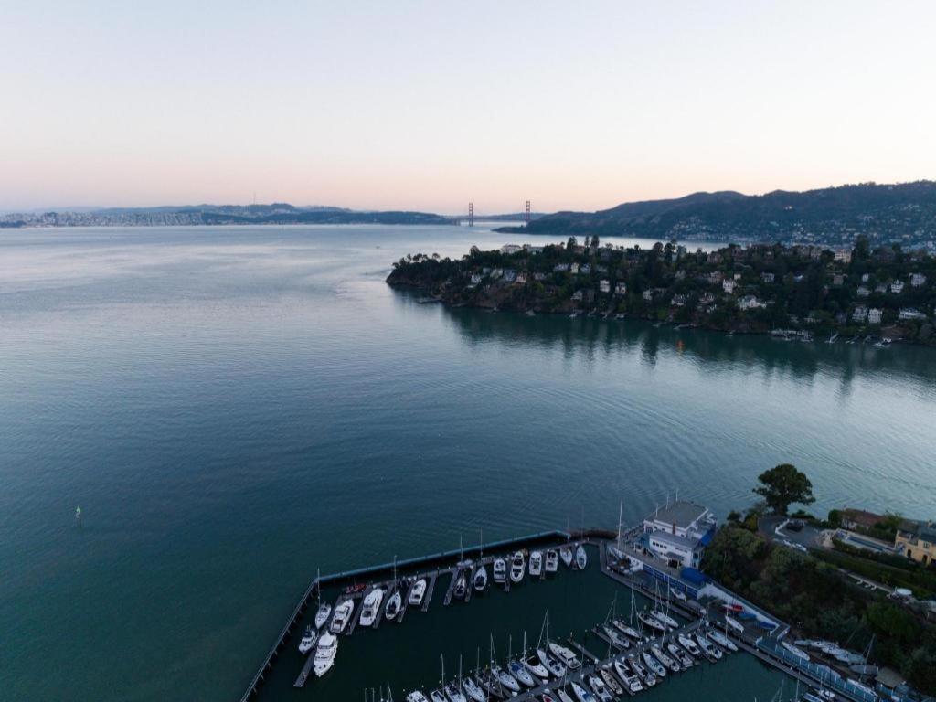 Marin Suites Hotel Corte Madera Bagian luar foto